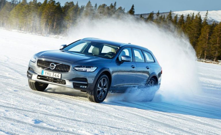 Conducimos el Volvo V90 CC. El coche de las nieves