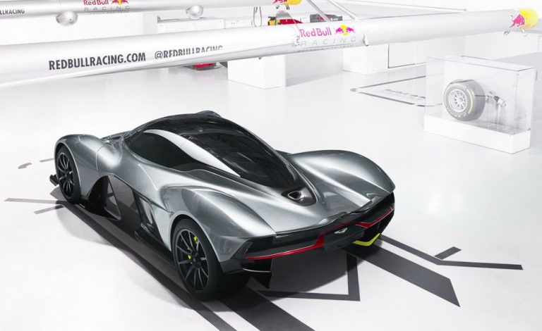 Aston Martin AM-RB 001. Con los mejores componentes