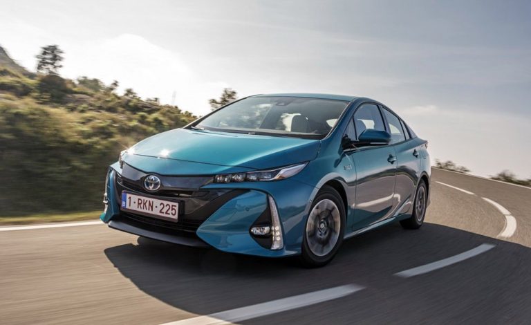 Toyota Prius Plug-In Hybrid. Tuyo desde 37.045 euros