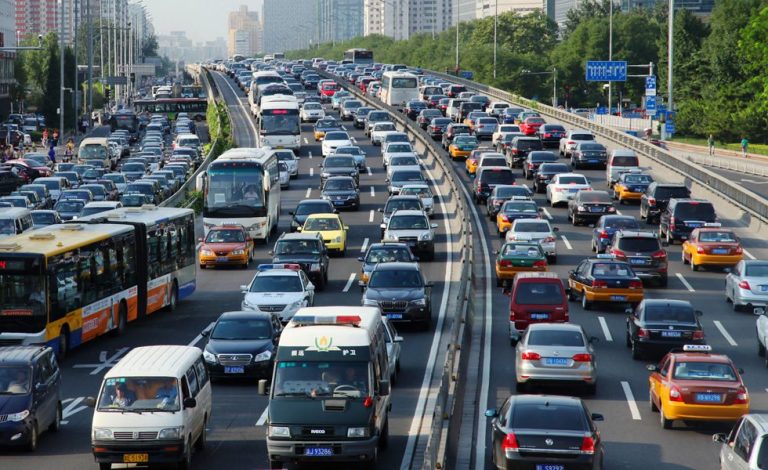 Barcelona en España y México D.F. en el mundo, las ciudades más congestionadas