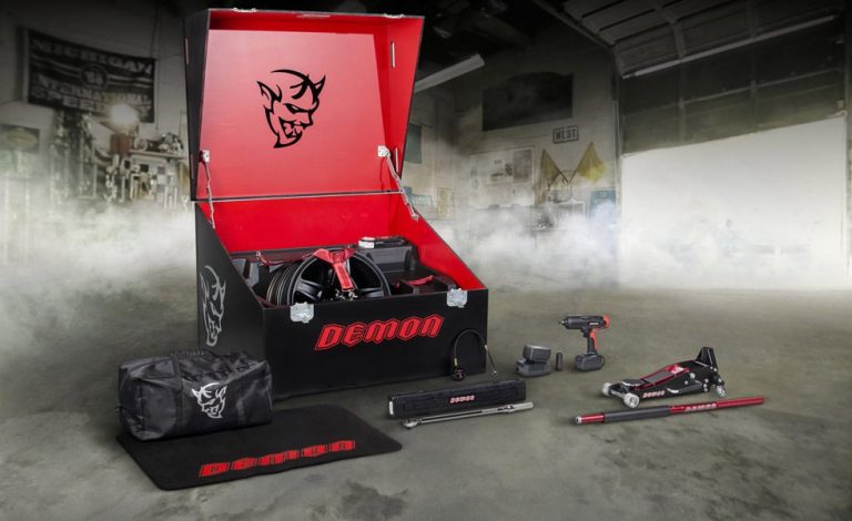 Dodge Challenger SRT Hellcat Demon. Su kit de primeros auxilios