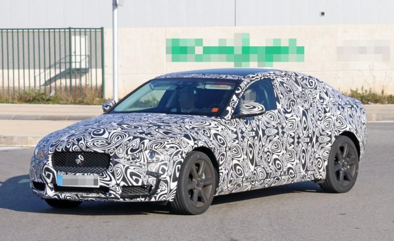 Jaguar XF 2018. Cazada la futura actualización del sedán inglés