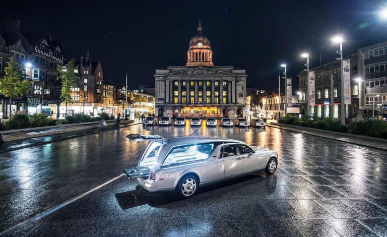 Rolls Royce Phantom fúnebre. Un último viaje como Dios manda