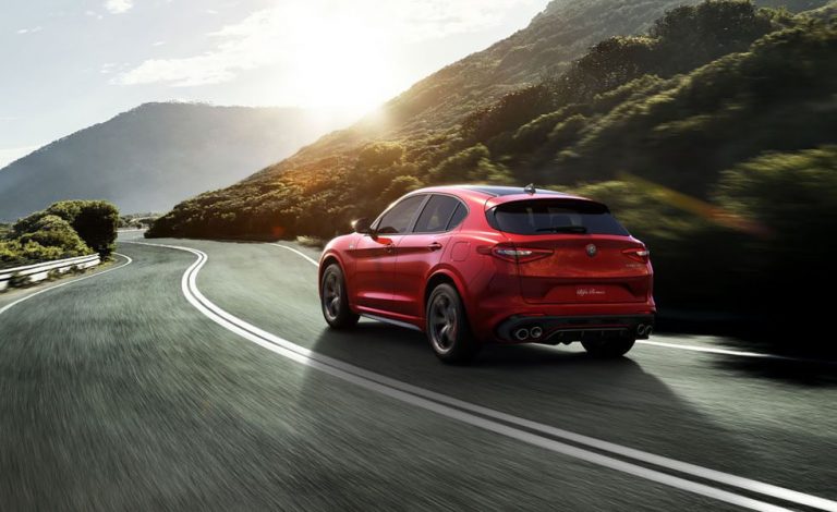 Alfa Romeo Stelvio. Estrena motores