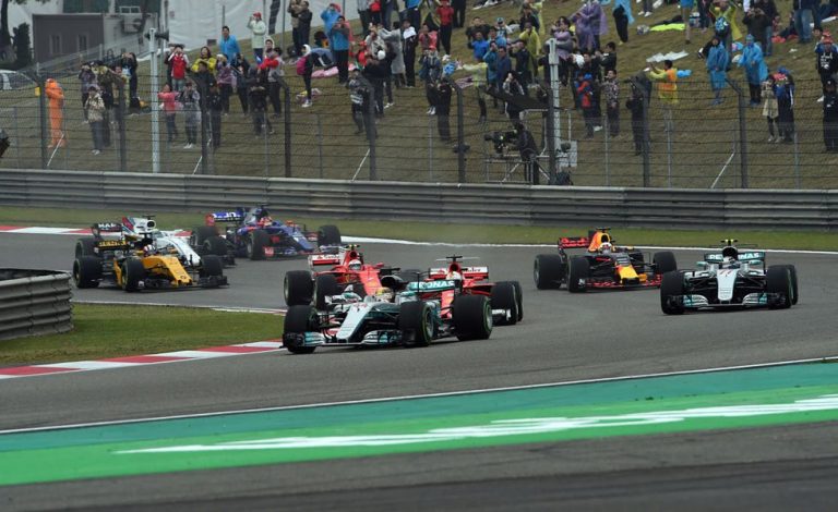 Lewis Hamilton ya no está solo