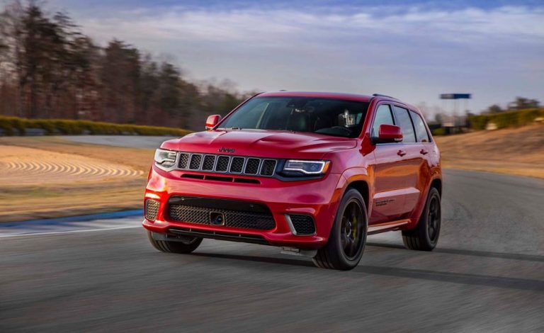 Jeep Grand Cherokee Trackhawk. Tiembla Porsche Cayenne Turbo S