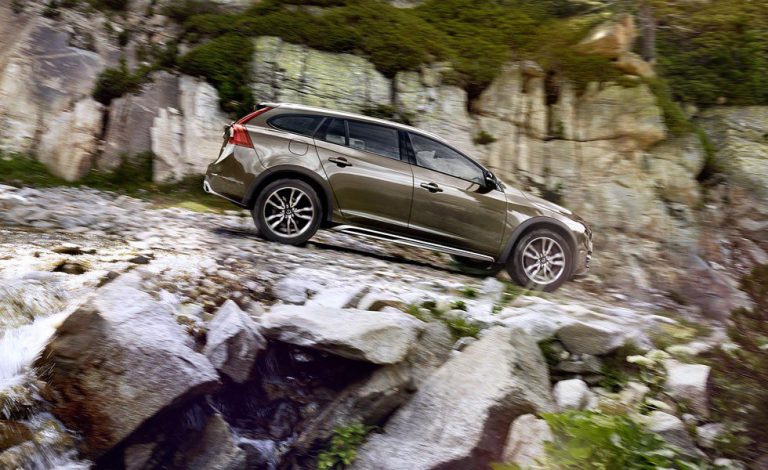 Volvo V60 Cross Country. Para familias aventureras