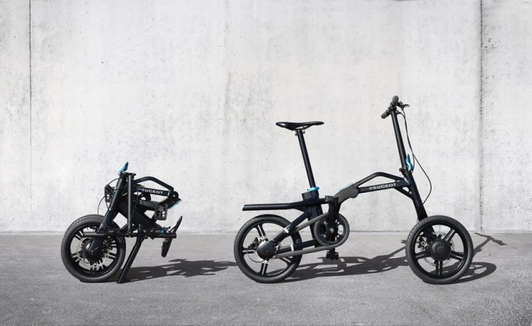 Peugeot eF01. La bicicleta híbrida y plegable