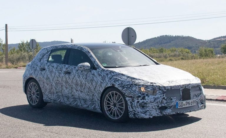 Mercedes-AMG A43 2018. Desvistiéndose poco a poco