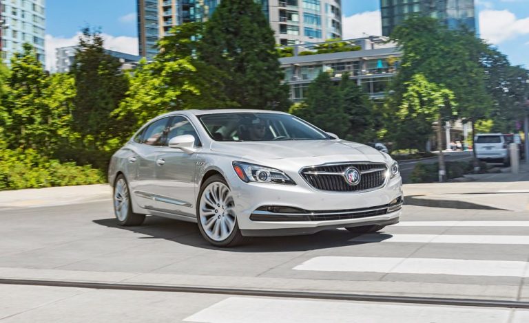 2018 Buick LaCrosse. Ahora con motor híbrido