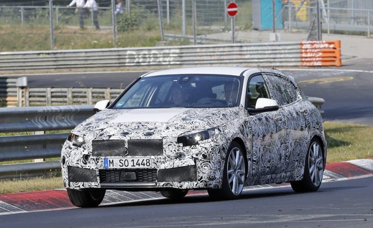 BMW Serie 1 2019. Cazado en el Infierno Verde