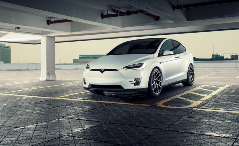 Novitec se atreve con un Tesla Model X