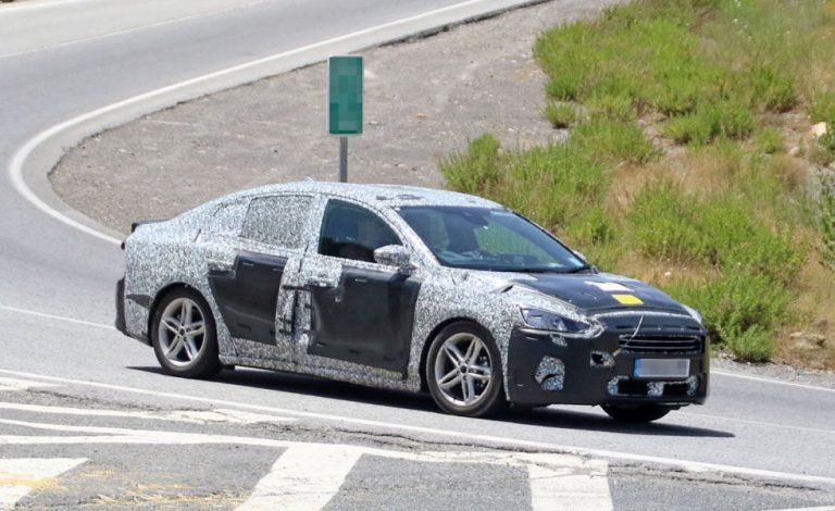 Ford Focus 2018. Vuelve el sedán