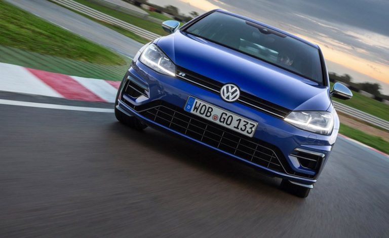 El Volkswagen Golf R estrena componentes R-Performance