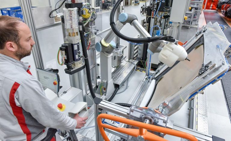 KLARA. El robot de Audi que trabaja con humanos