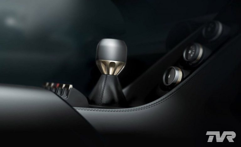 El nuevo TVR V8 tendrá cambio manual