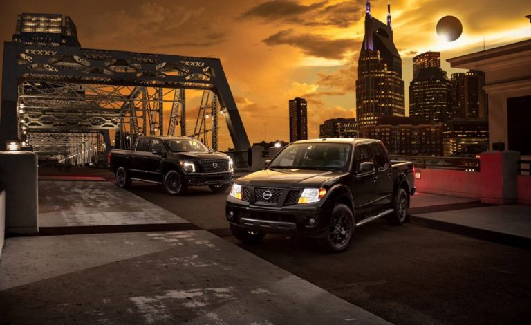 Nissan Frontier y Nissan Titan Midnight Edition. Muy exclusivos
