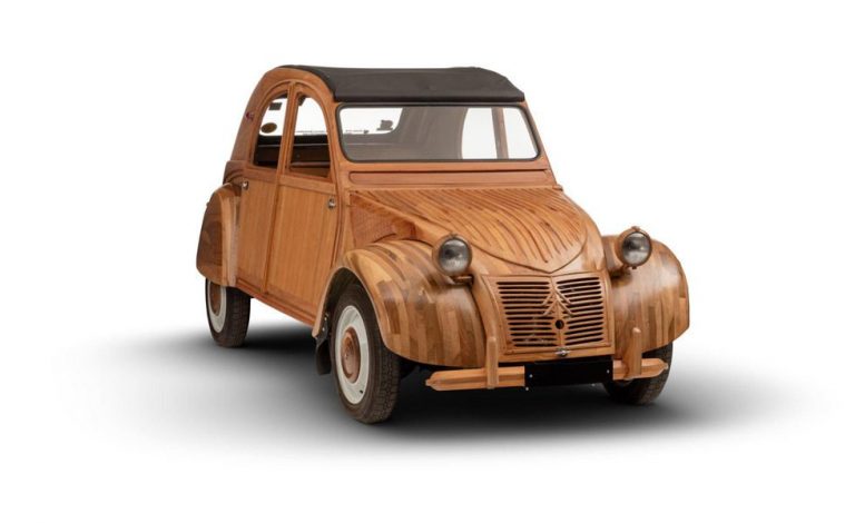 Este Citroën 2CV está fabricado en madera