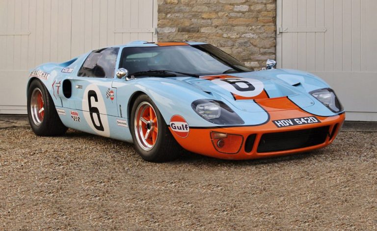 Este Superformance Ford GT40 Gulf sale a subasta en Reino Unido