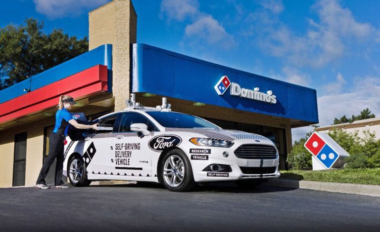 Ford. La pizza llega en coche autónomo