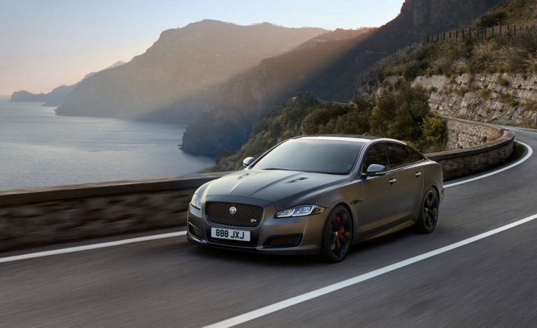 El salvaje Jaguar XJR 575 ya tiene precio