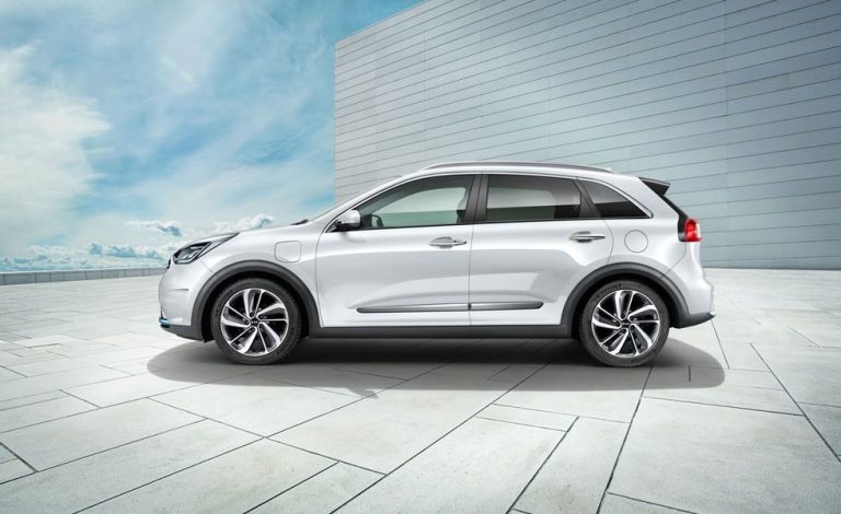 Kia Niro híbrido enchufable. Echa a andar