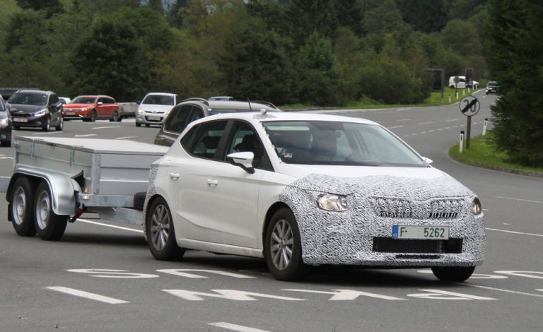 Skoda. El Fabia, debajo de un Ibiza
