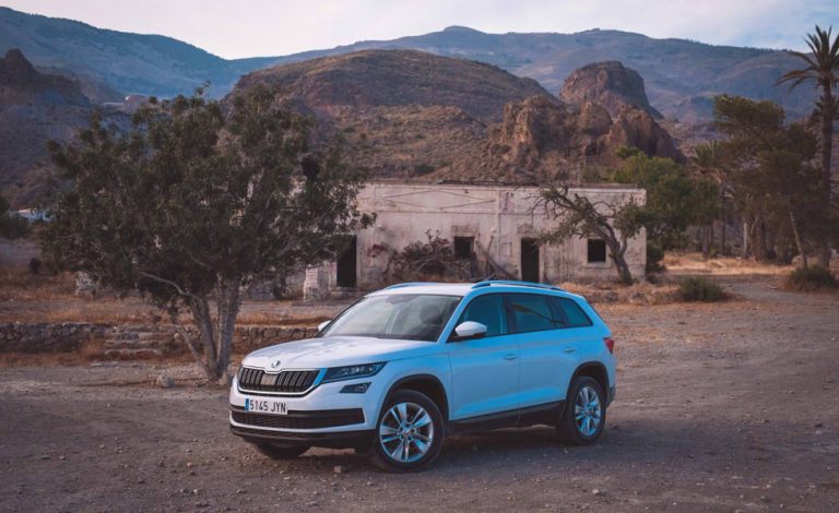 «Diligencia» Skoda en el desierto almeriense de Taberna