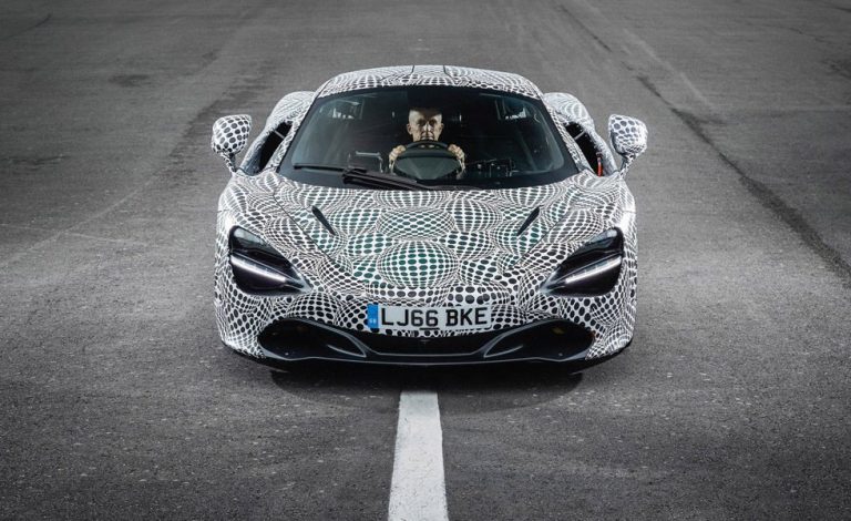 McLaren BP23. Comienzan a desarrollar su puesto de conducción
