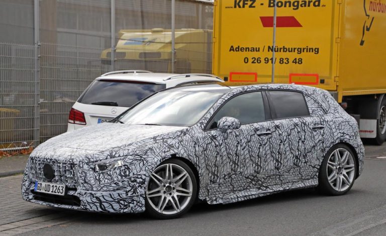 Mercedes-AMG A45. Pillado en el centro de pruebas de Nürburgring