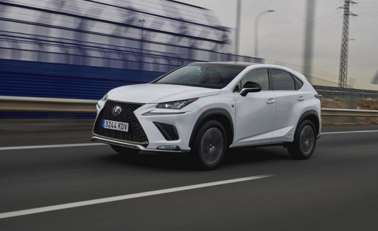 Conducimos el Lexus NX 300h 2018. Como la seda