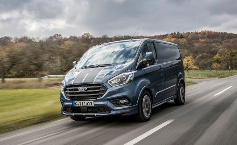 Ford Transit Custom Sport. Llega con un look renovado