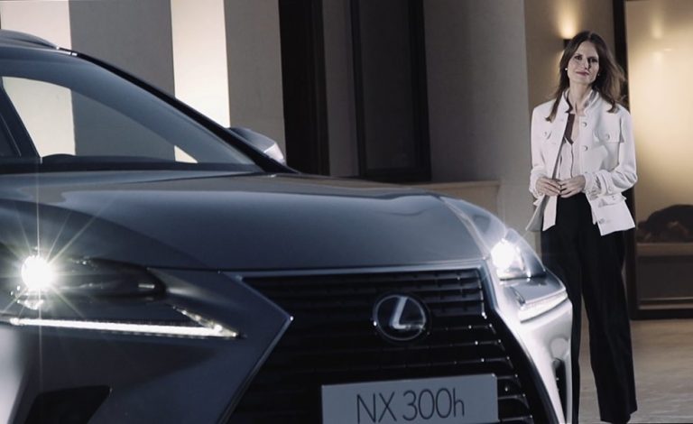 Lexus. Inma Shara te desea ¡Feliz Navidad!
