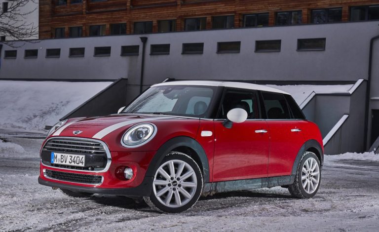 Mini. Ahora con cambio automático de doble embrague