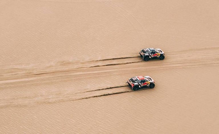 Dakar 2018. Peugeot y Barreda dominan