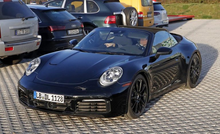 Porsche 911 Cabriolet 2018. Pillado sin capota