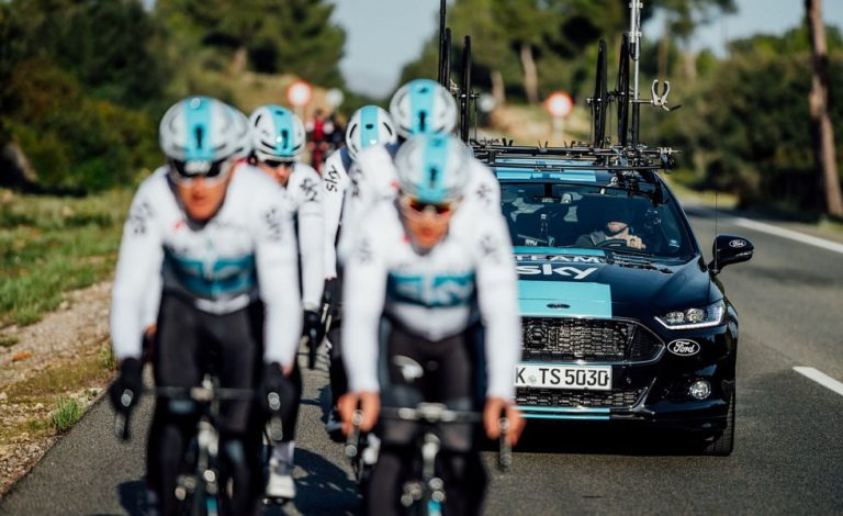 Ford. Mondeo y Tourneo Custom amplían la flota del Team Sky