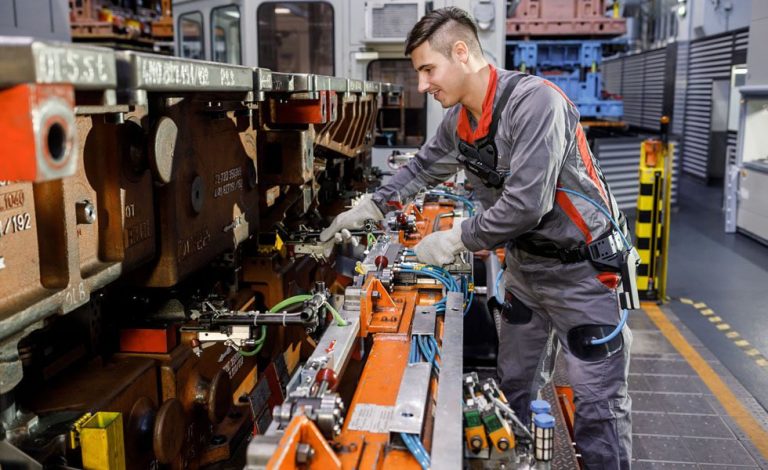 Audi. Adiós al dolor de espalda en sus fábricas