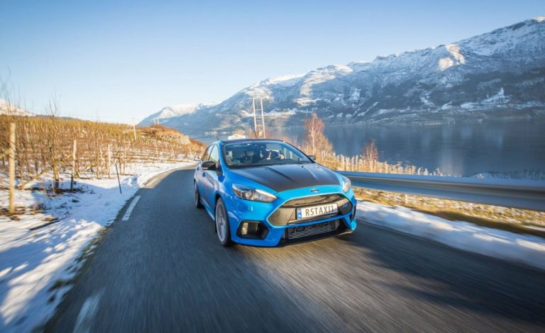 Ford Focus RS. Esto es lo que ocurre si pides un taxi en Noruega