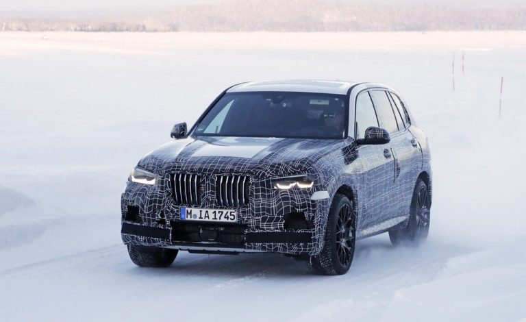 BMW X5 M 2019. Probando novedades en la nieve