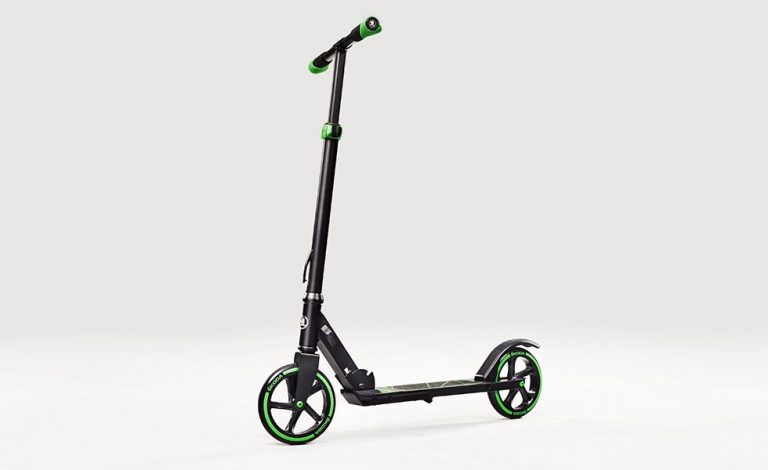 Skoda. Presenta en Ginebra su nuevo prototipo de patinete plegable