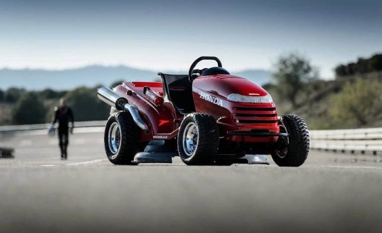 Honda quiere superar los 215 km/h con este cortacésped