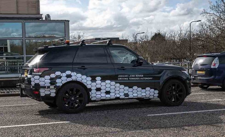Jaguar Land Rover. Prueba un sistema de aparcamiento autónomo en el Reino Unido