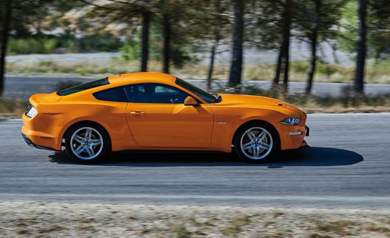 Conducimos el nuevo Ford Mustang. Apasionante