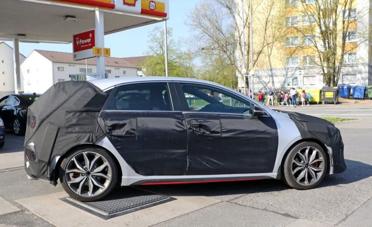 El Kia Ceed GT ya está en la calle