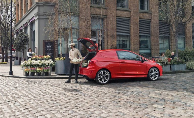 El nuevo Ford Fiesta se viste de vehículo comercial