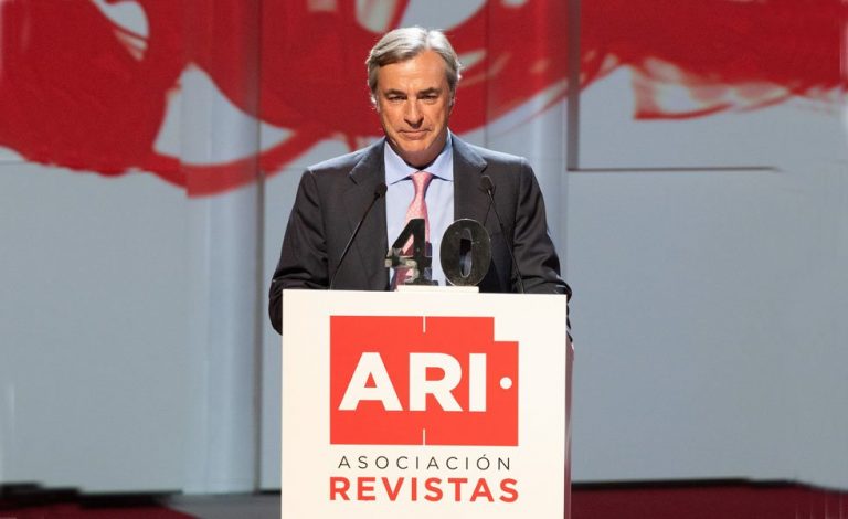 Carlos Sainz, premiado en el 40 aniversario de ARI
