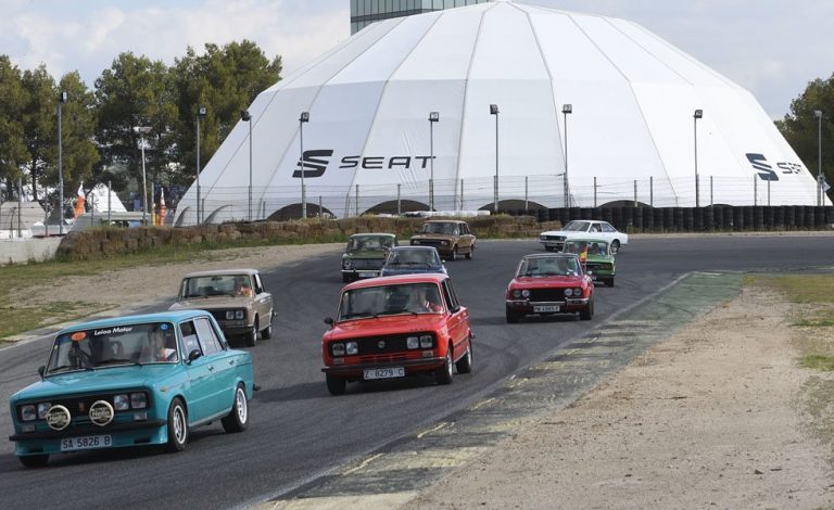 Seat celebró el 50 cumpleaños del 124 por todo lo alto