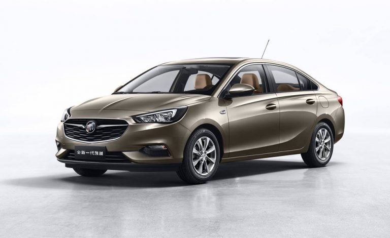 El Opel Astra también tiene cuatro puertas y es este Buick Excelle