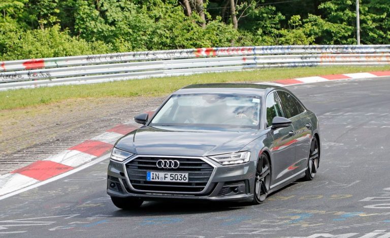 Audi S8. 'Desnudo' en Nürburgring